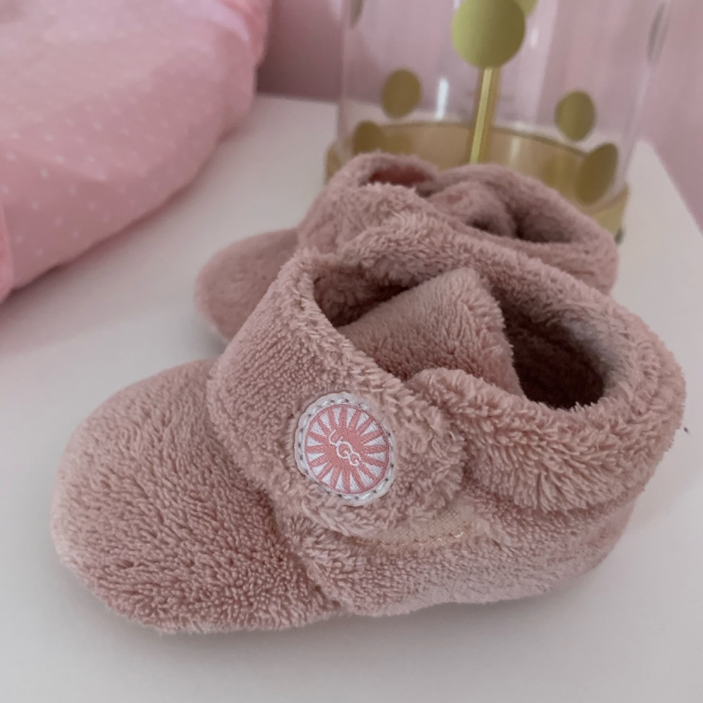 Ugg light pink Bixbie booties baby girl 2/3 shoes